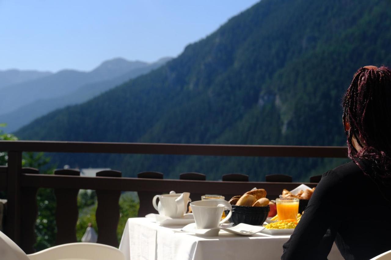 Hotel Le Chalet D'Auron Restaurant Et Spa Exterior foto